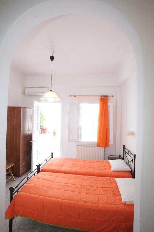 Afroditi Syros Ermoupoli Rum bild
